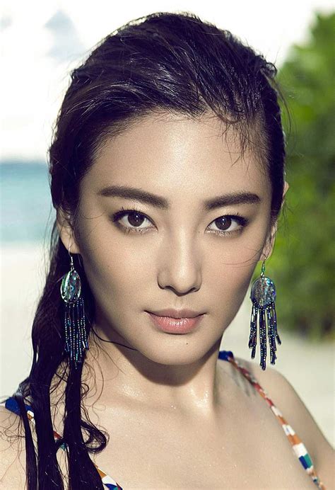 Top 10 Most Beautiful and Famous Chinese Actresses 2023/2024